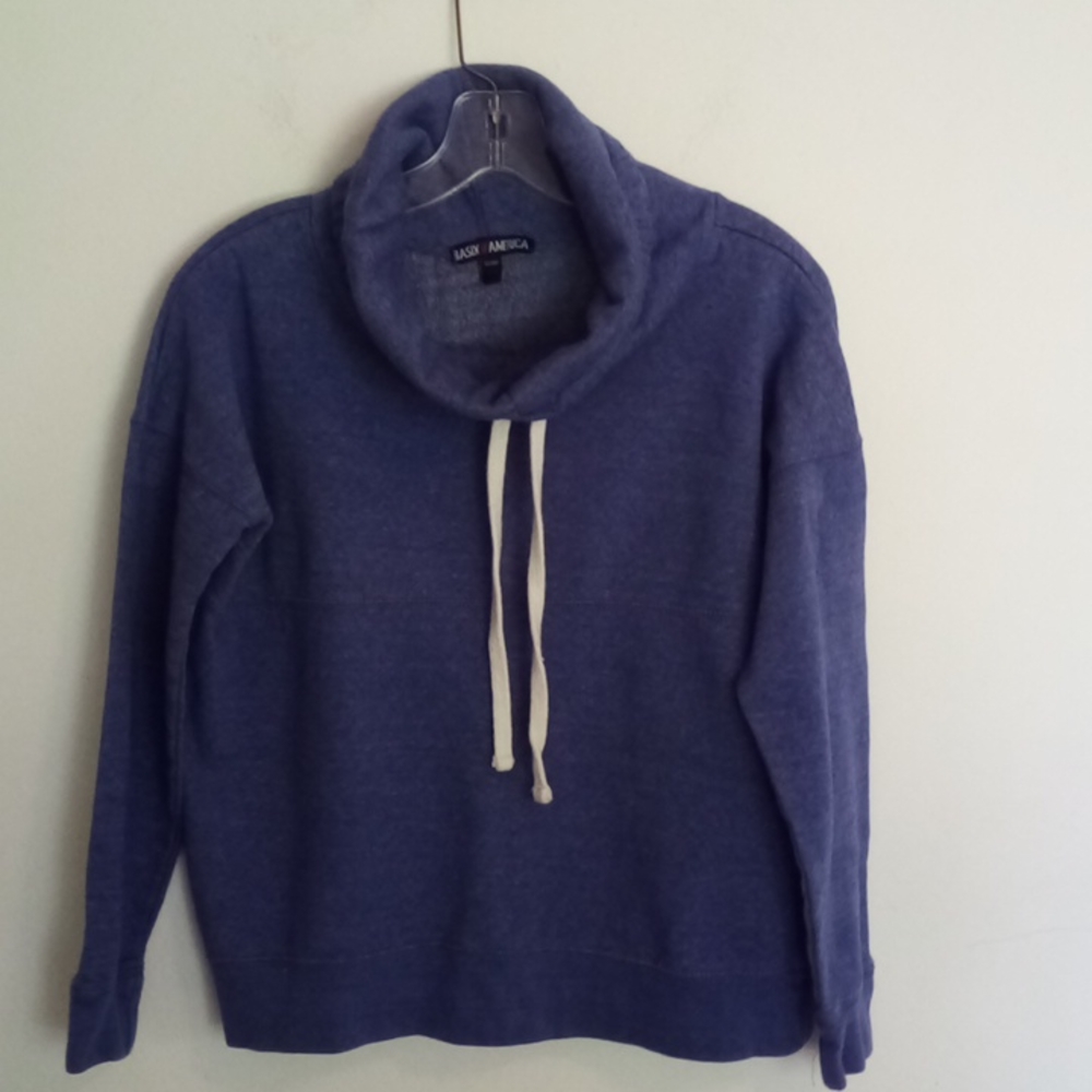 Heather blue fleece pullover